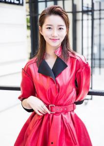 杜伶俐资料,才华横溢的文艺新星