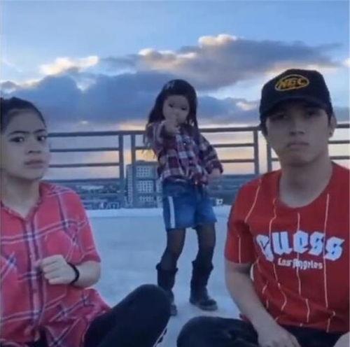 网红兄妹图片,镜头下的温馨瞬间