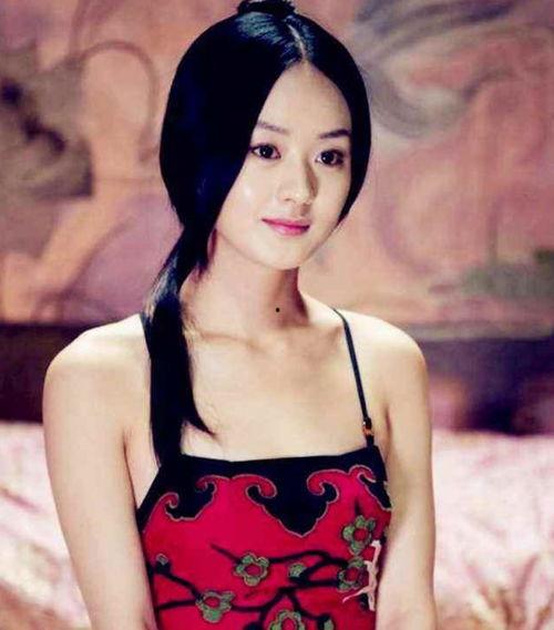 明星穿肚兜的照片,肚兜造型惊艳亮相